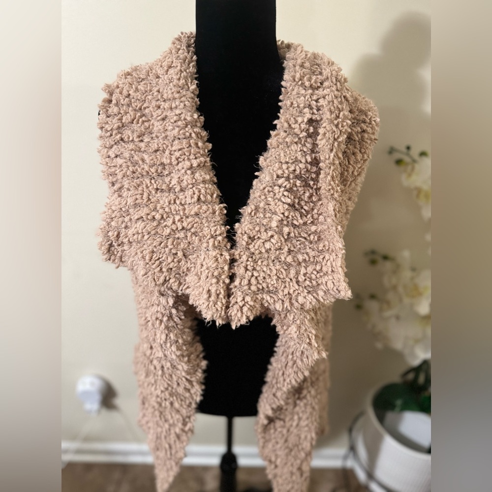 NWT- CoffeeShop New York Ruth Shearling Vest